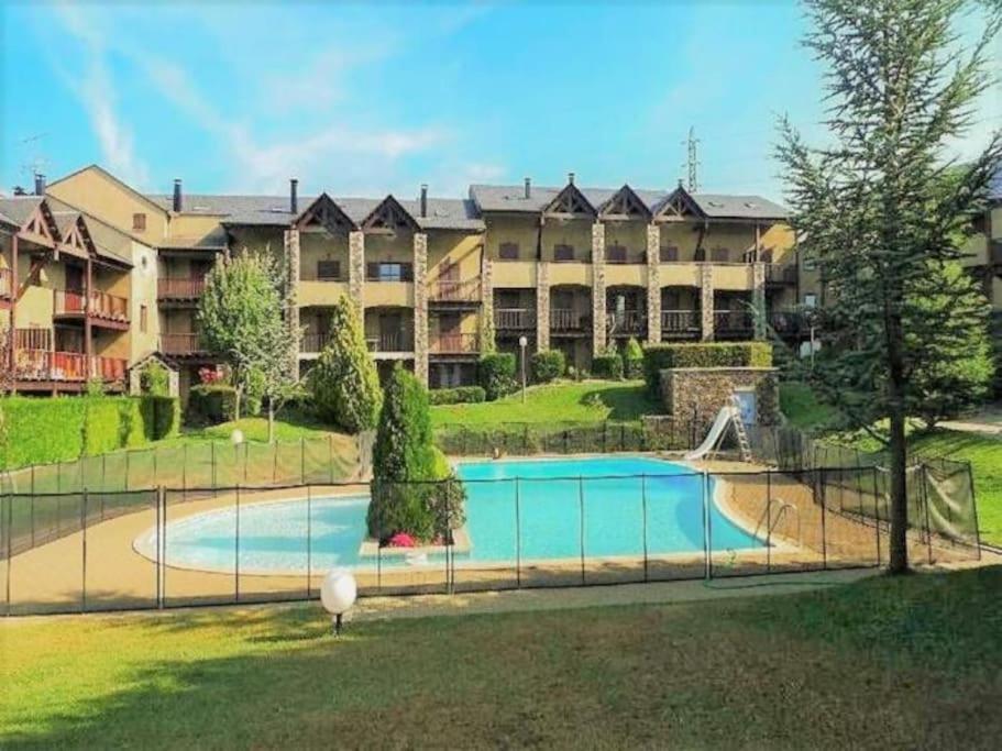 ブール・マダム Preciosa Casa Con Jardin Y Piscinaヴィラ エクステリア 写真